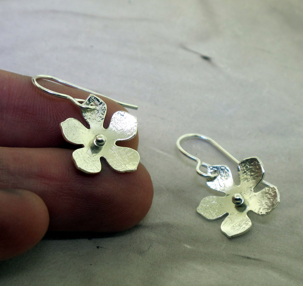 small silver flower earrings