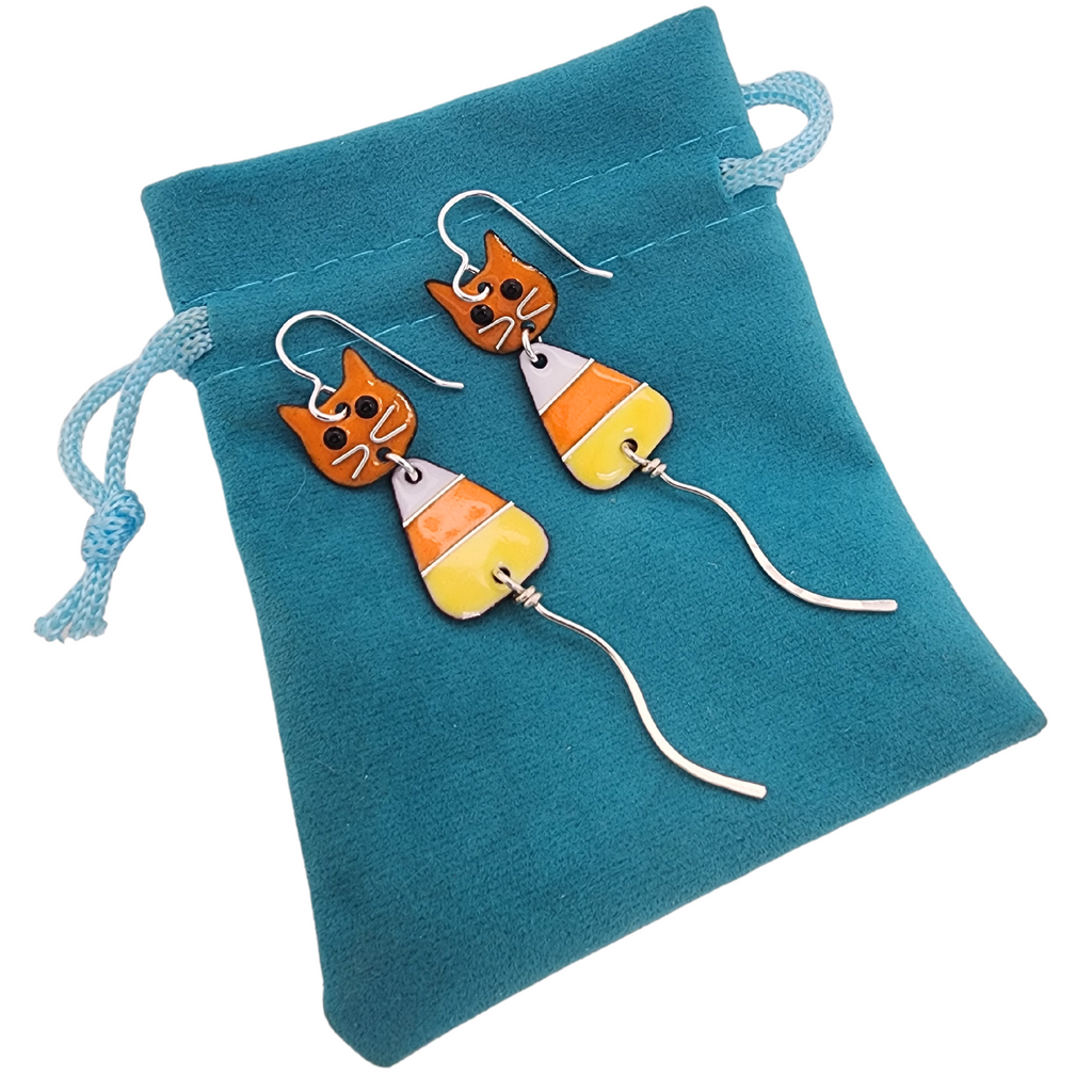 halloween earrings with orange cats